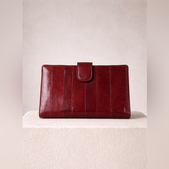 Vintage Handbags - Vintage Eel Skin Leather Wallet in Rich Burgundy | Glossy